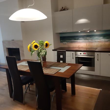 Ferienwohnung Kungu 25 Oldtown & Free Parking Riga Exterior foto