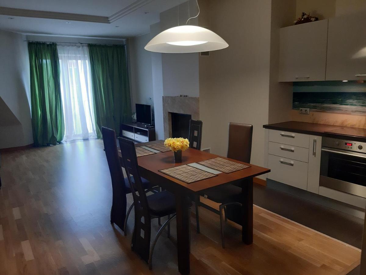 Ferienwohnung Kungu 25 Oldtown & Free Parking Riga Exterior foto